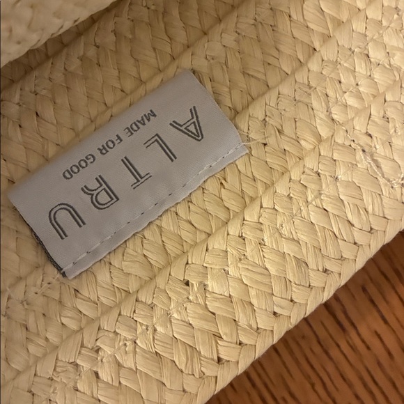 Altru Woven Totes in Cream - 2 totes - Picture 3 of 4